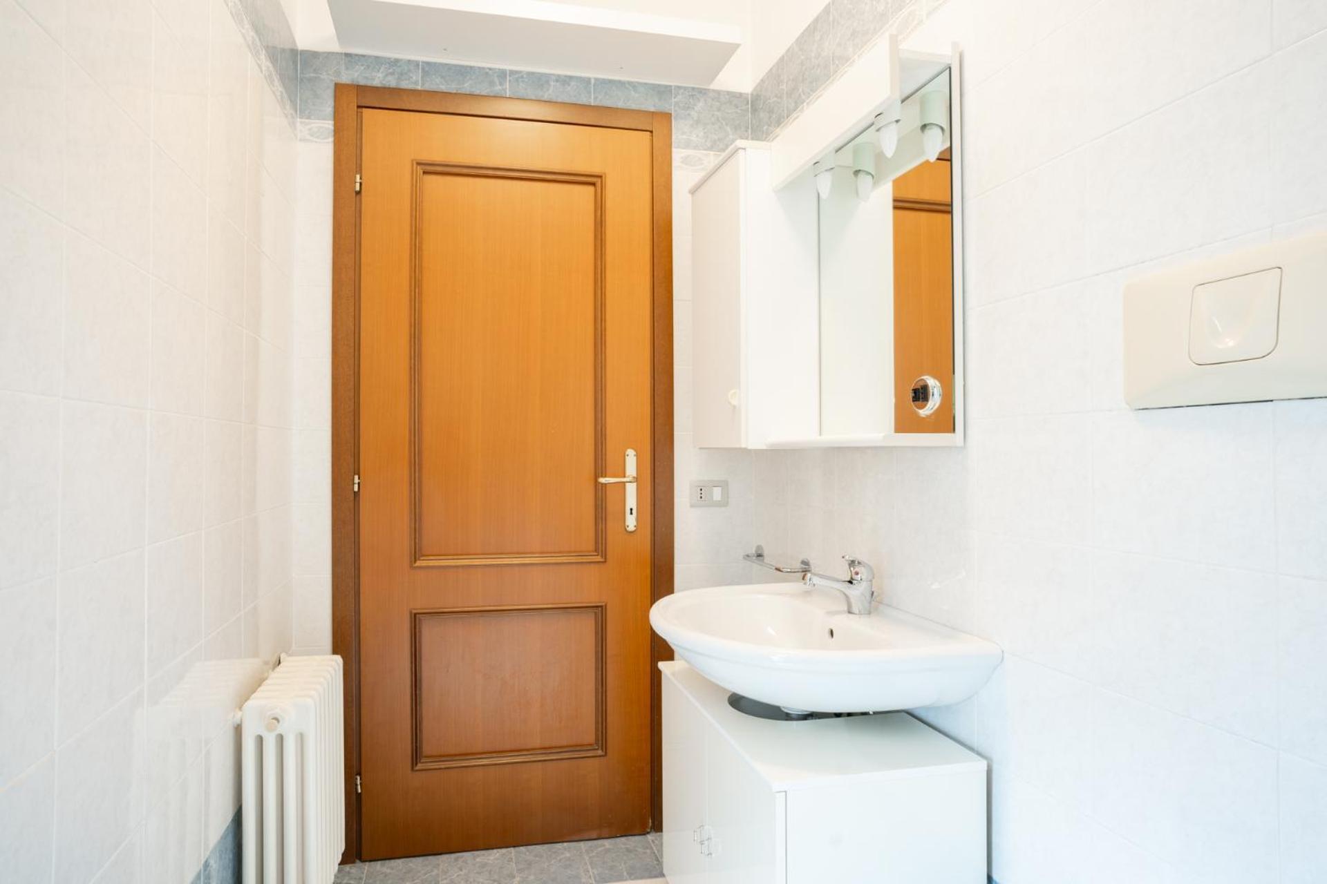 Spacious Bright Apartment Near City Center And Como Lake With Air Conditioning Lecco Exterior foto