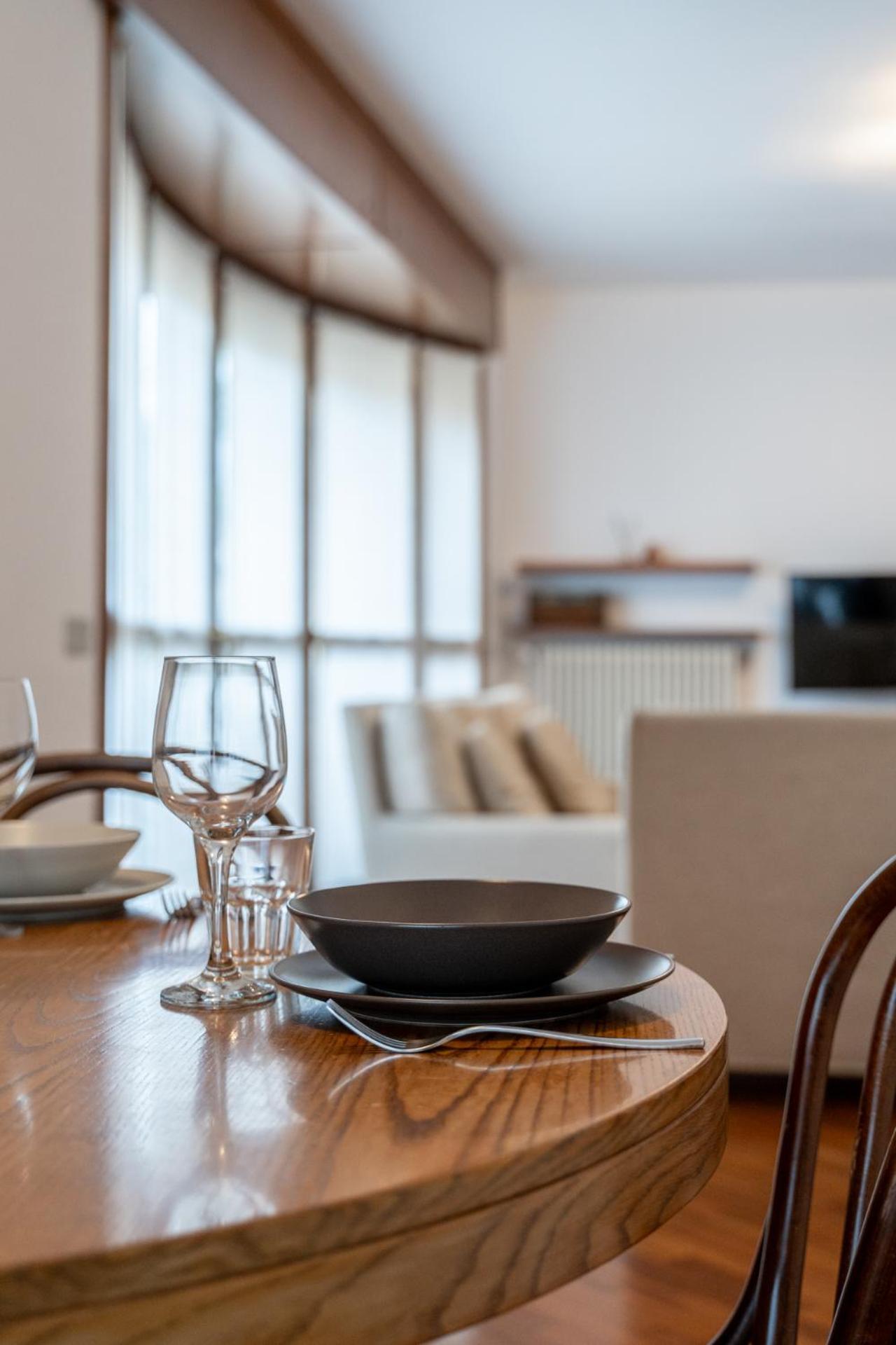 Spacious Bright Apartment Near City Center And Como Lake With Air Conditioning Lecco Exterior foto