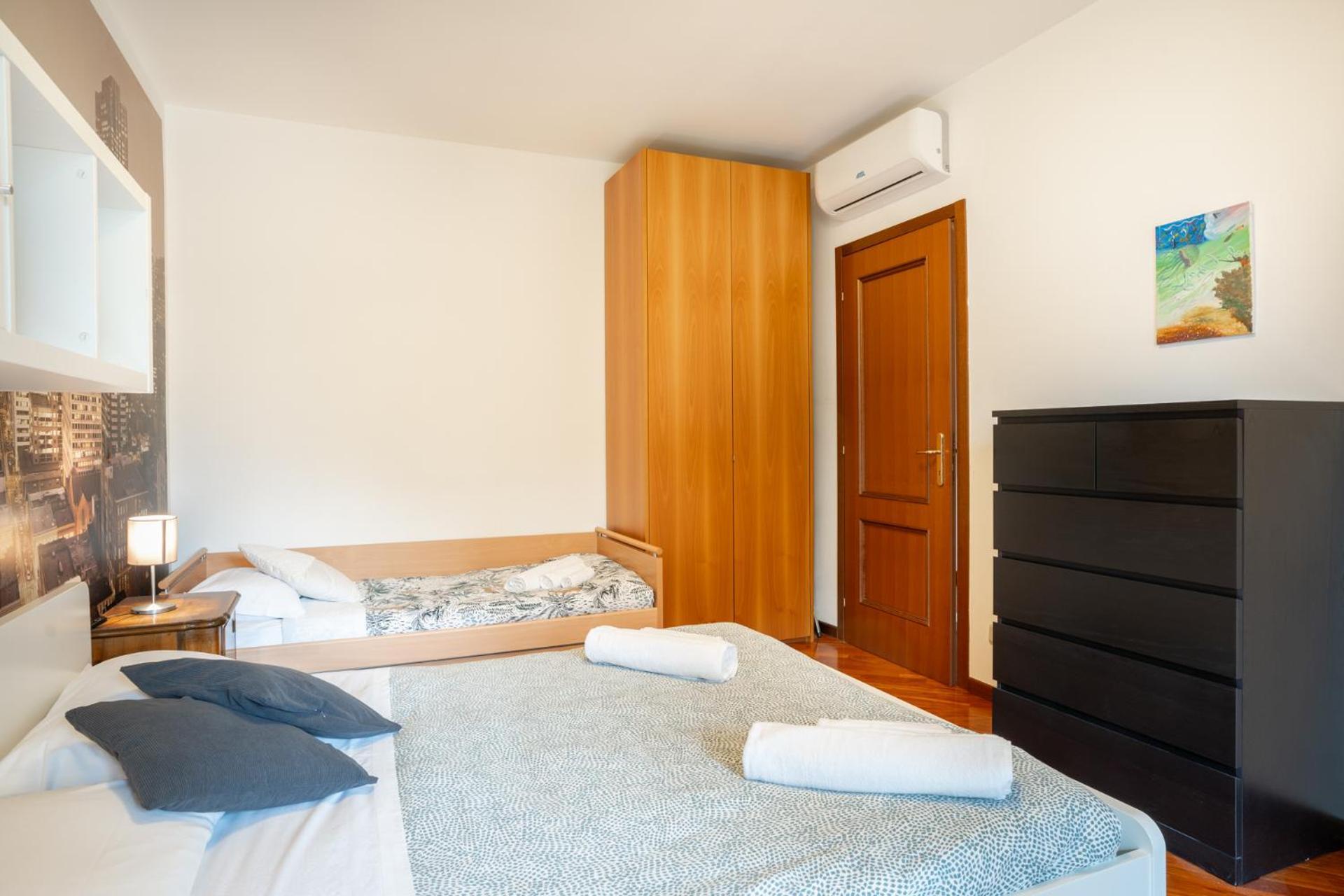 Spacious Bright Apartment Near City Center And Como Lake With Air Conditioning Lecco Exterior foto