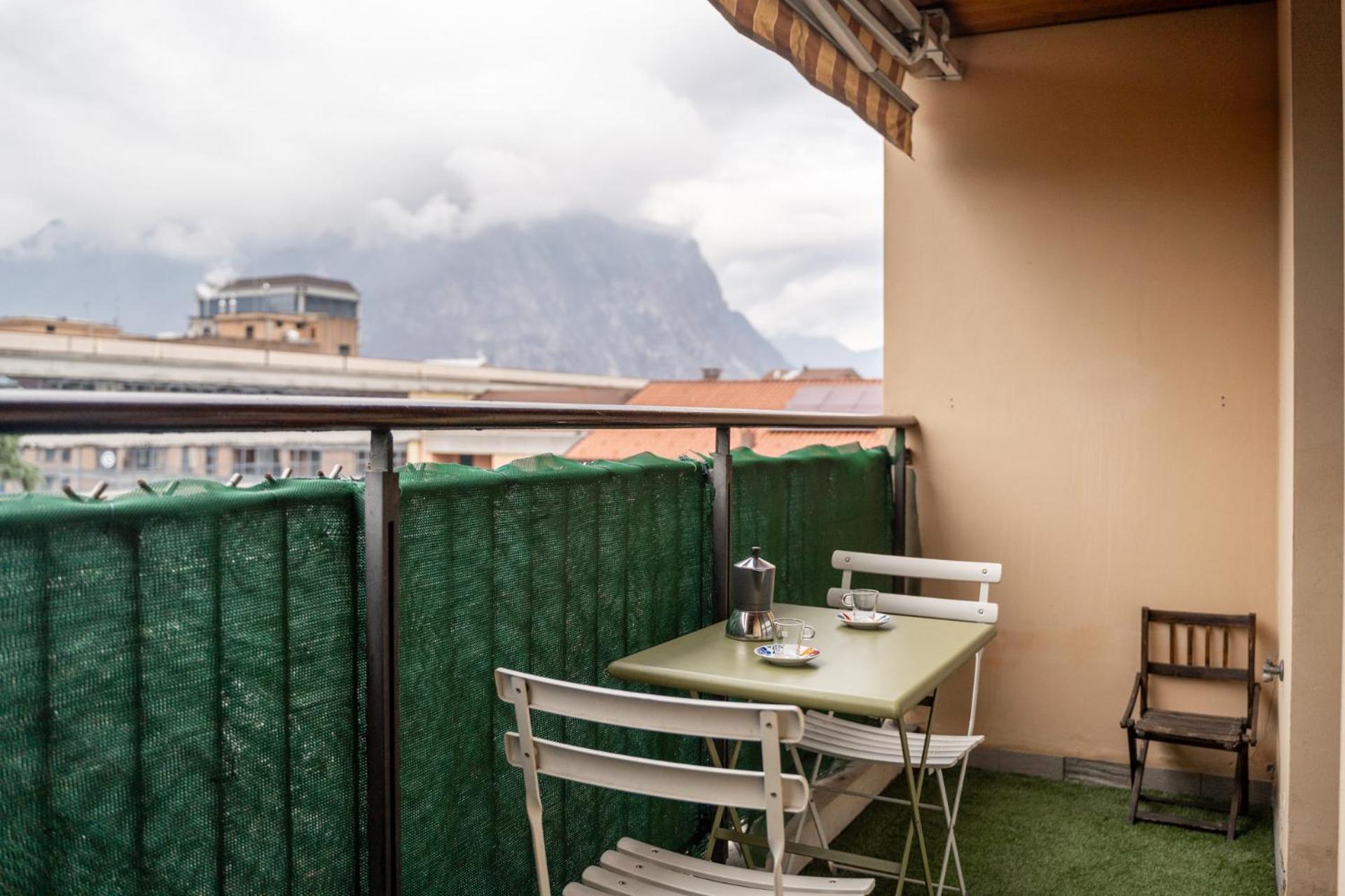 Spacious Bright Apartment Near City Center And Como Lake With Air Conditioning Lecco Exterior foto