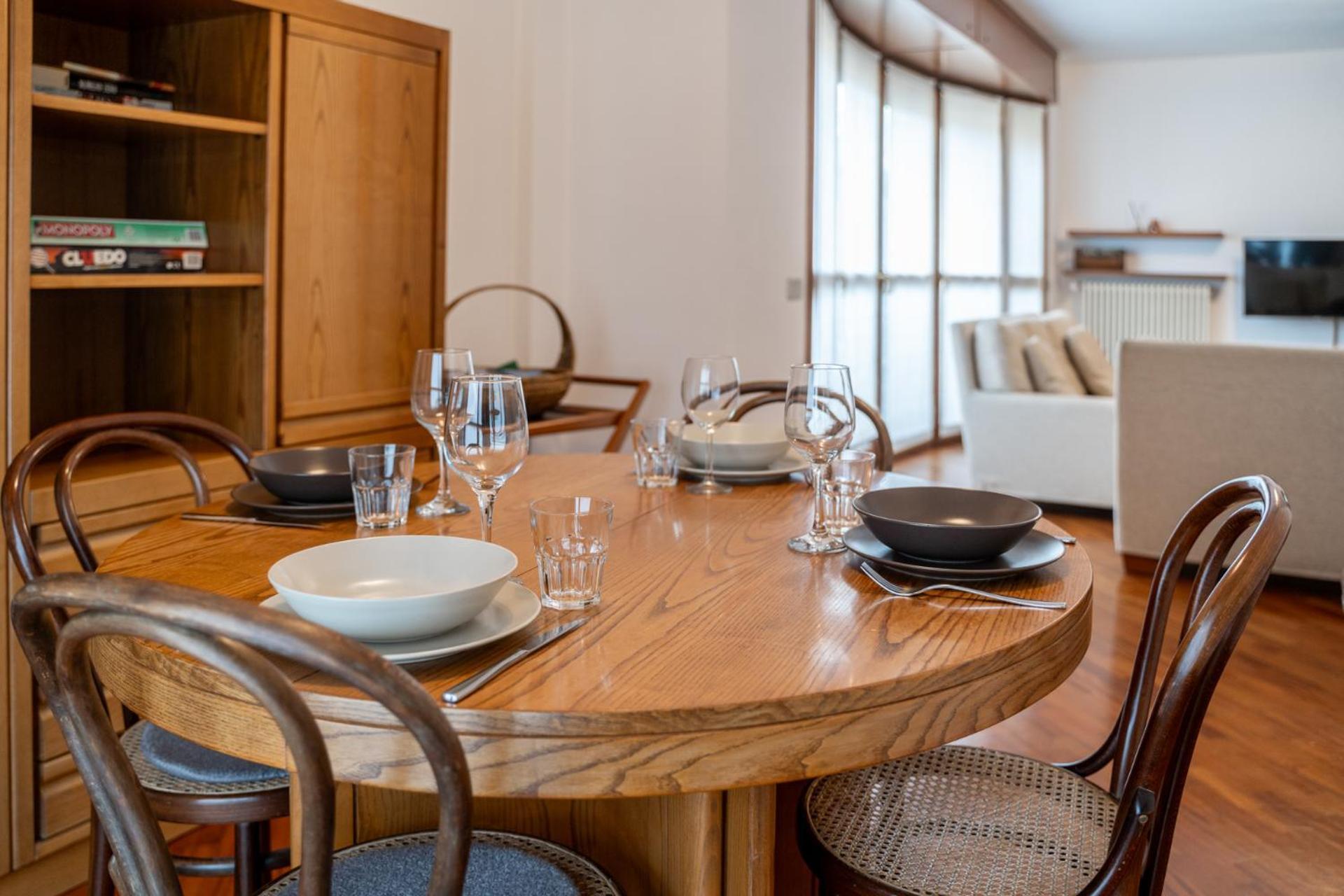 Spacious Bright Apartment Near City Center And Como Lake With Air Conditioning Lecco Exterior foto